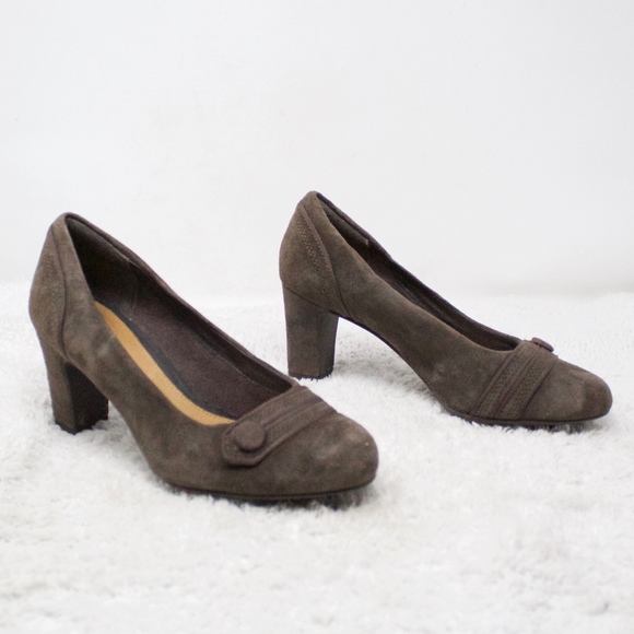 Clarks Shoes - Clarks Artisan Brown Suede Heels Size 5